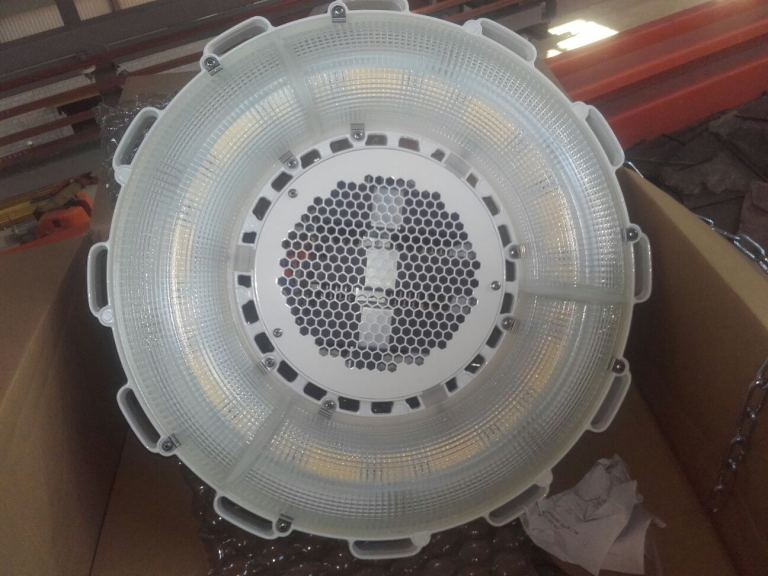 Ledverlichting in een opslaghal